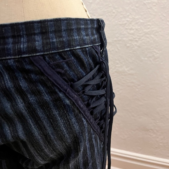 AMAZING Y2K Rocawear Lace Up Low Rise Denim Pinstripe Jeans - Picture 5 of 9